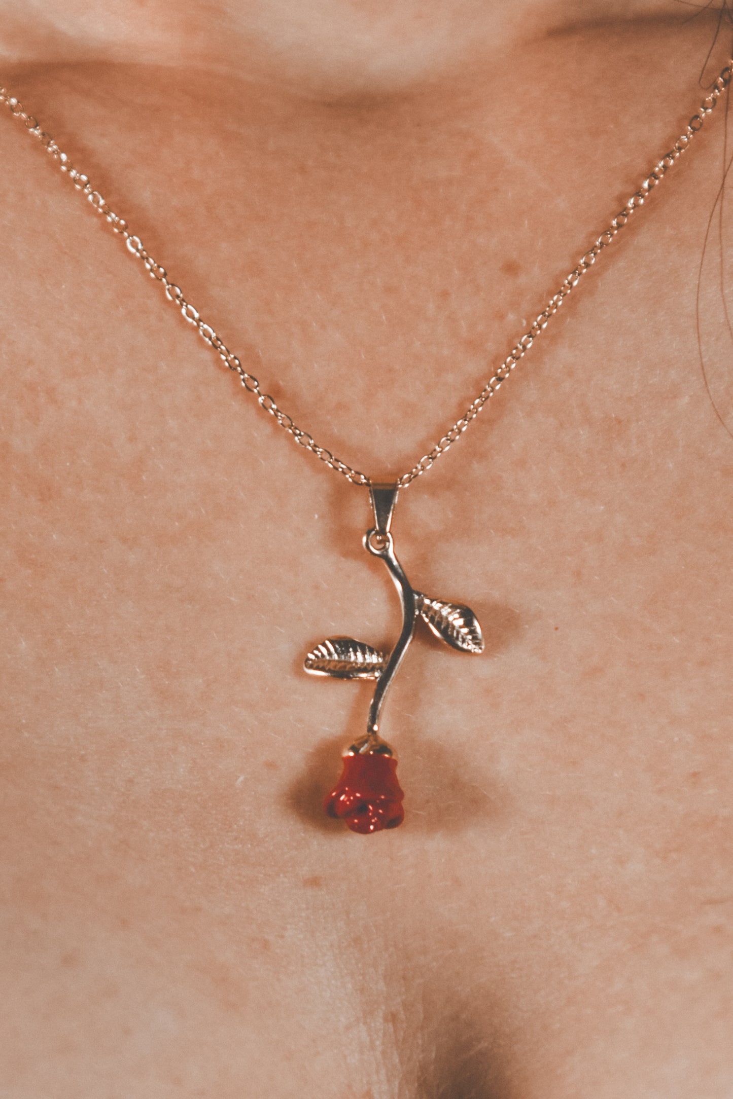 Collana Rosa Rossa